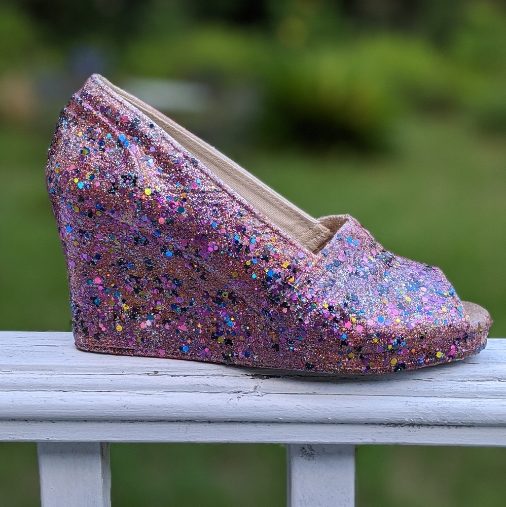 TOMS LADIE'S SHOES